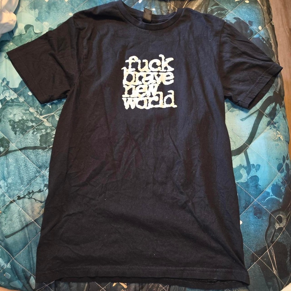 Gildan Brave New World Graphic T-Shirt Black Cotton Short Sleeve Small